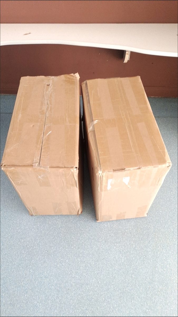 用阿基米德积木搭建梦幻城堡的孩子们